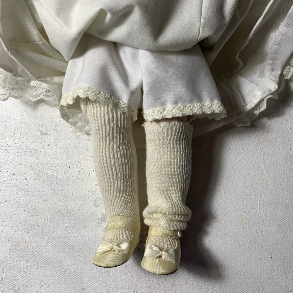 Vintage SFJB 236 Paris 6 Porcelain Bride Doll 14"‎ Blue Eyes Brown Hair - Picture 4 of 7